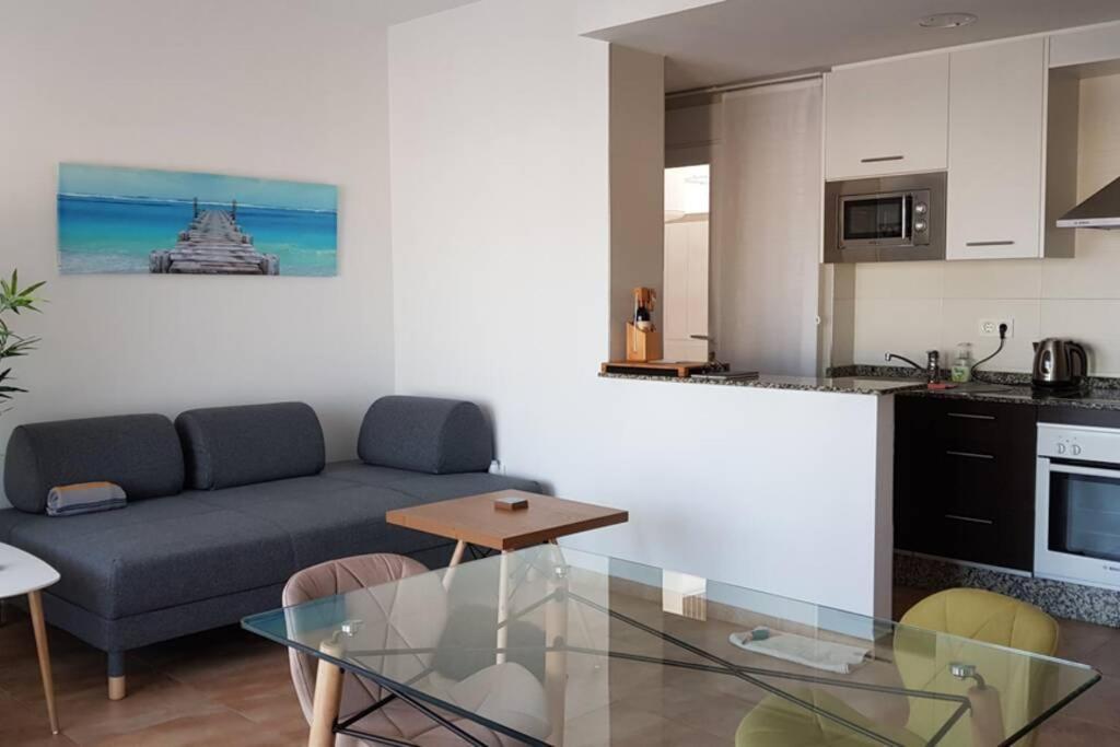 2 Bedroom Apartment, 150 M. From Beach And Centre Of Виларикос Екстериор снимка