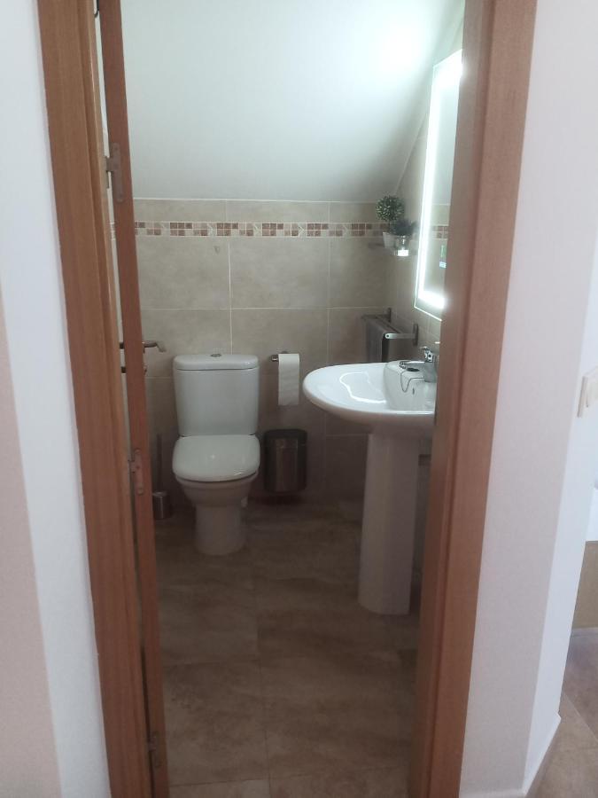 2 Bedroom Apartment, 150 M. From Beach And Centre Of Виларикос Екстериор снимка